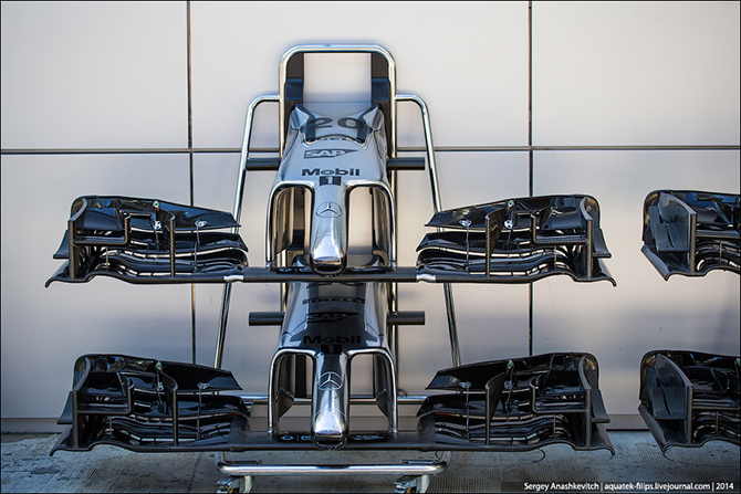 Машины Формулы-1. Как это сделано? (37 фото)