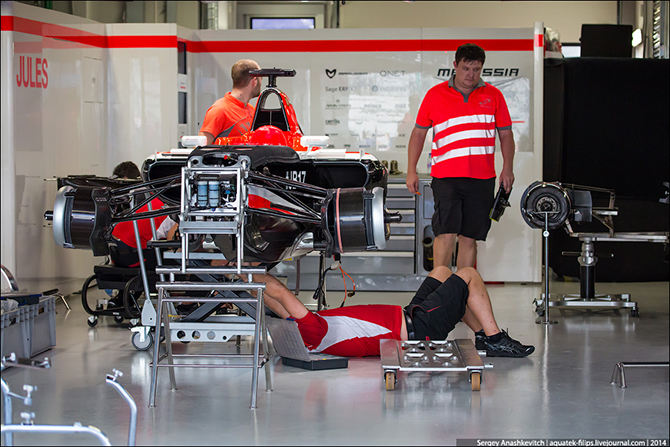 Машины Формулы-1. Как это сделано? (37 фото)