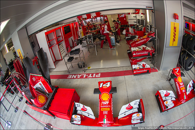 Машины Формулы-1. Как это сделано? (37 фото)