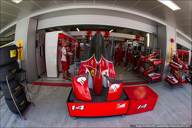 Машины Формулы-1. Как это сделано? (37 фото)