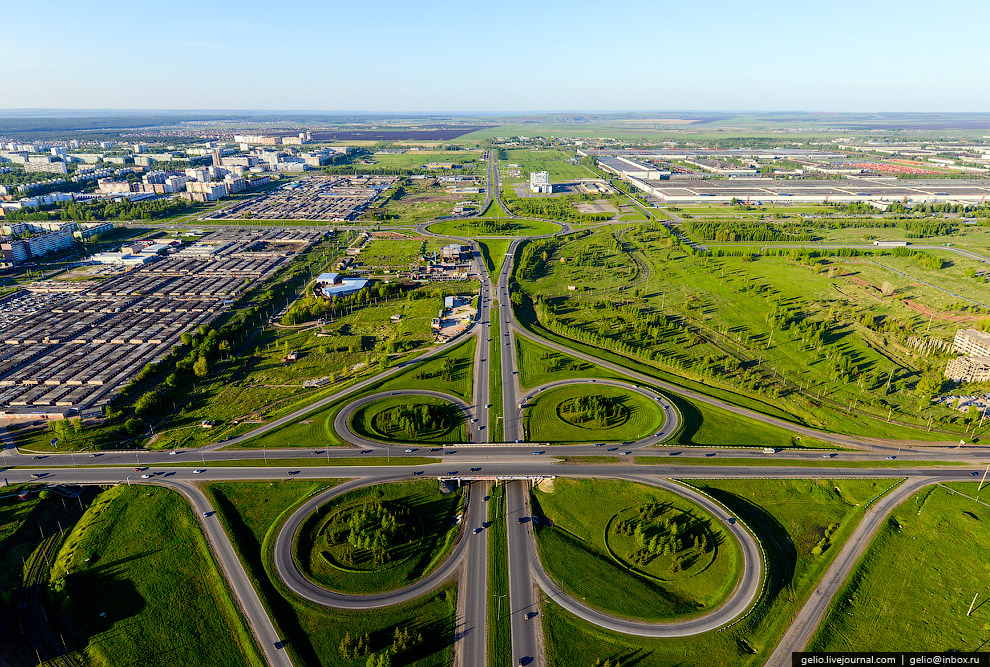 Набережные Челны с высоты и завод КамАЗ Набережные Челны с высоты и завод КамАЗ