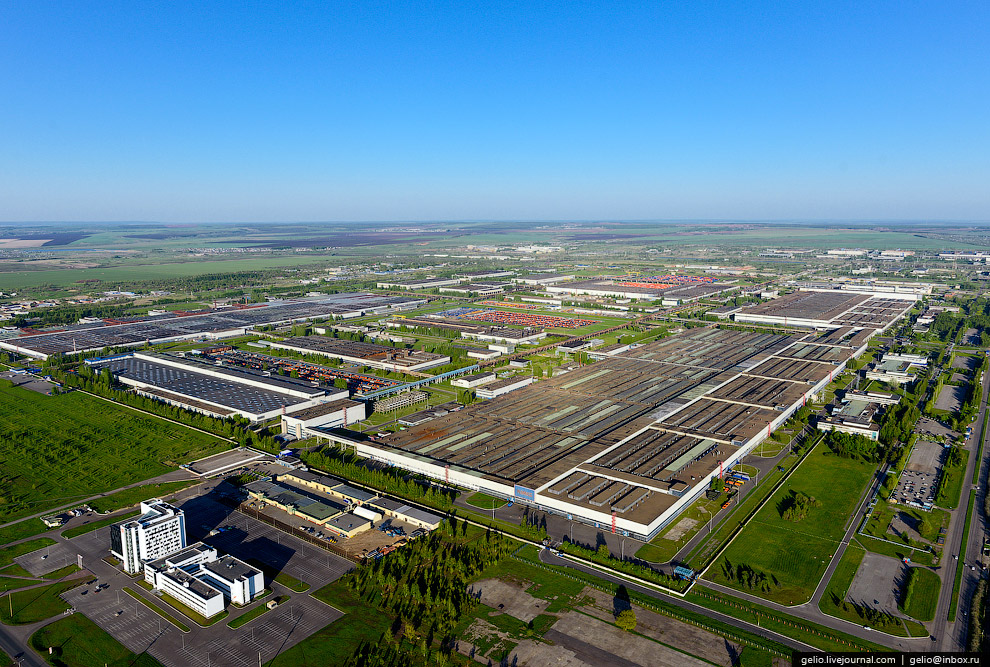 Набережные Челны с высоты и завод КамАЗ Набережные Челны с высоты и завод КамАЗ