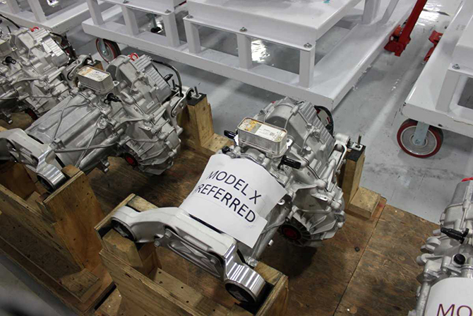 Экскурсия на завод, где Tesla собирает свою новую Model X