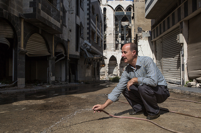 Прогулка по одному из самых разрушенных сирийских городов