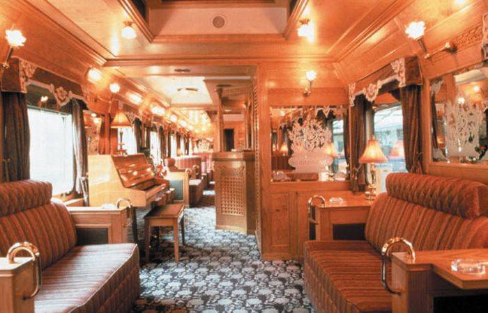 Поезд-люкс