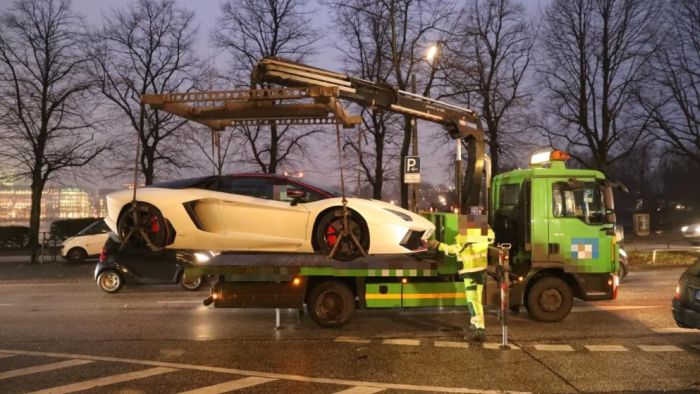 У бывшего футболиста Тима Визе отобрали слишком шумный суперкар Lamborghini