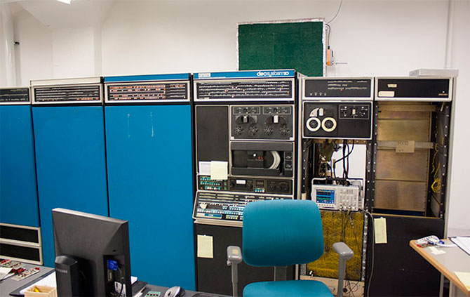 Экскурсия по музею Living Computer Экскурсия по музею Living Computer