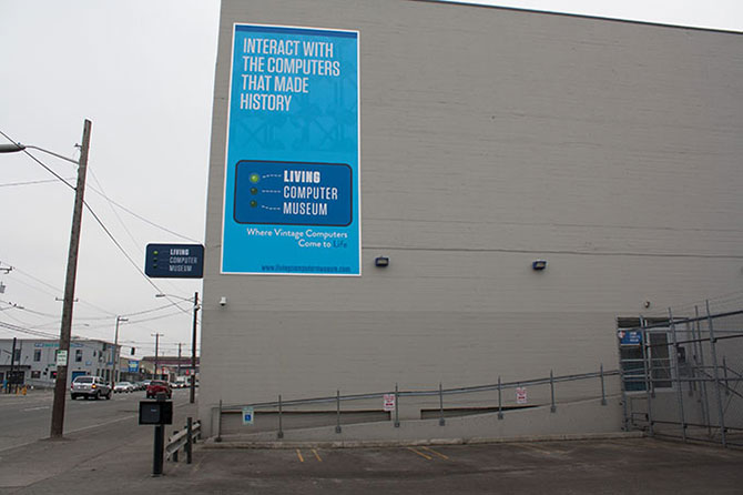 Экскурсия по музею Living Computer Экскурсия по музею Living Computer