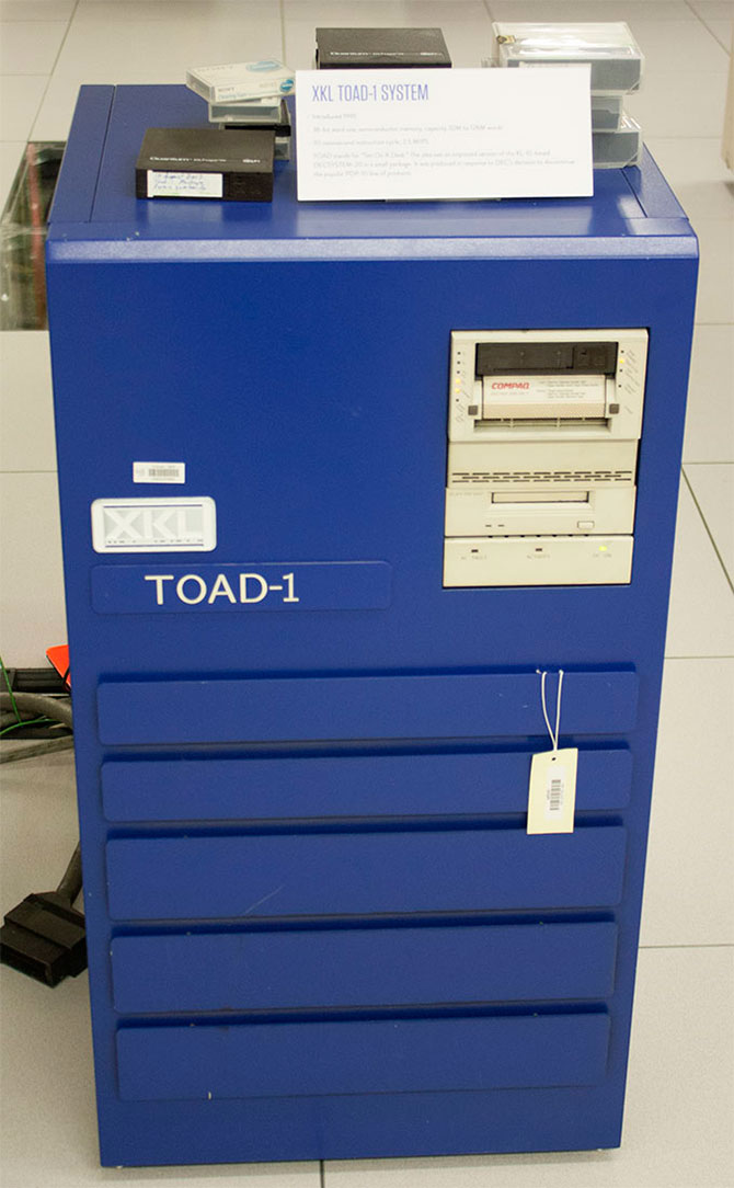 Экскурсия по музею Living Computer Экскурсия по музею Living Computer