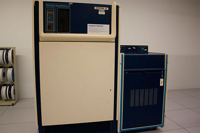 Экскурсия по музею Living Computer Экскурсия по музею Living Computer