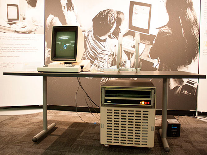 Экскурсия по музею Living Computer Экскурсия по музею Living Computer