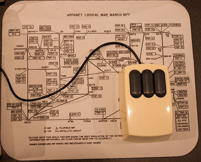 Экскурсия по музею Living Computer Экскурсия по музею Living Computer