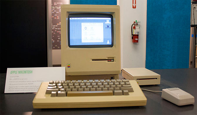 Экскурсия по музею Living Computer Экскурсия по музею Living Computer