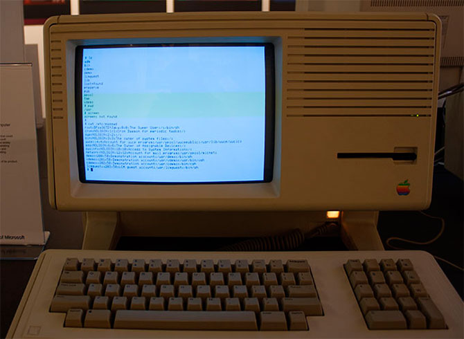 Экскурсия по музею Living Computer Экскурсия по музею Living Computer