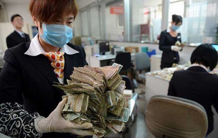 Гора денег (6 фото)