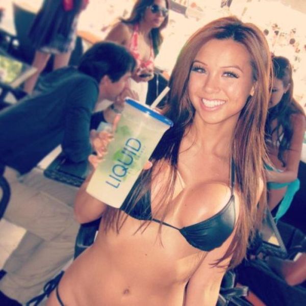 Внушительный размер груди (45 фото)