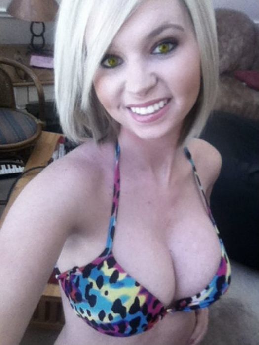 Внушительный размер груди (45 фото)