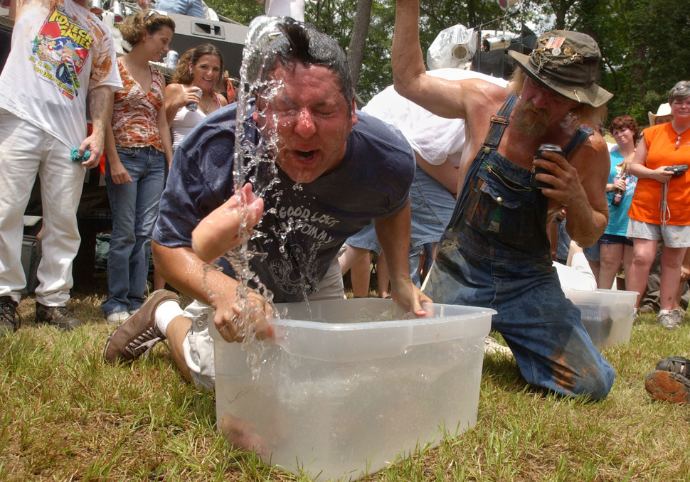 Самые странные и сумасшедшие чемпионаты в мире