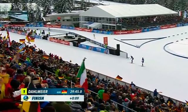 Биатлонистка Дарья Домрачева не стала обгонять Доротеею Вирер, которую она случайно лишила лыжной палки