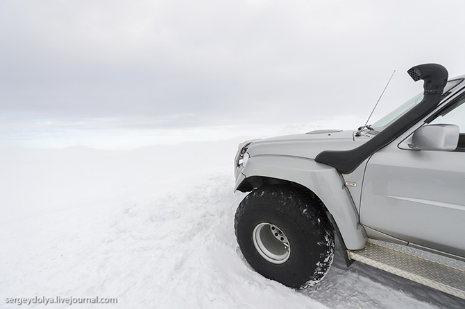 Путешествие по Исландии на внедорожниках Путешествие по Исландии на внедорожниках