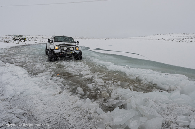 Путешествие по Исландии на внедорожниках Путешествие по Исландии на внедорожниках