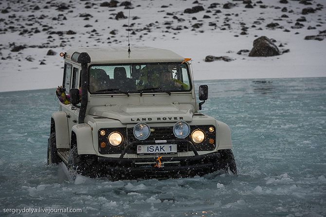 Путешествие по Исландии на внедорожниках Путешествие по Исландии на внедорожниках