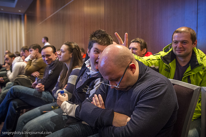 Путешествие по Исландии на внедорожниках Путешествие по Исландии на внедорожниках