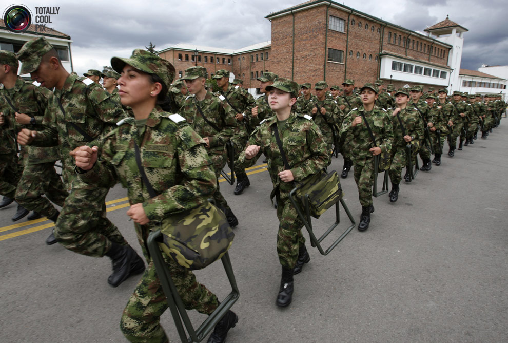 Женщины-военные из разных стран мира (30 фото) Женщины-военные из разных стран мира (30 фото)