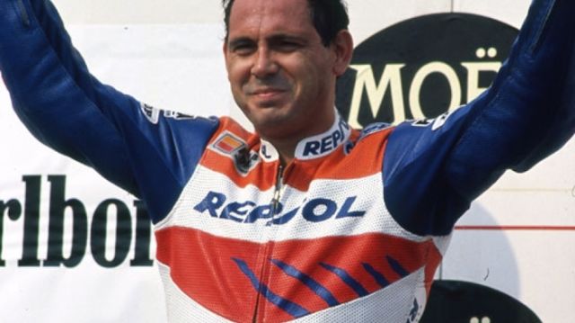 Мотогонщик с приставки