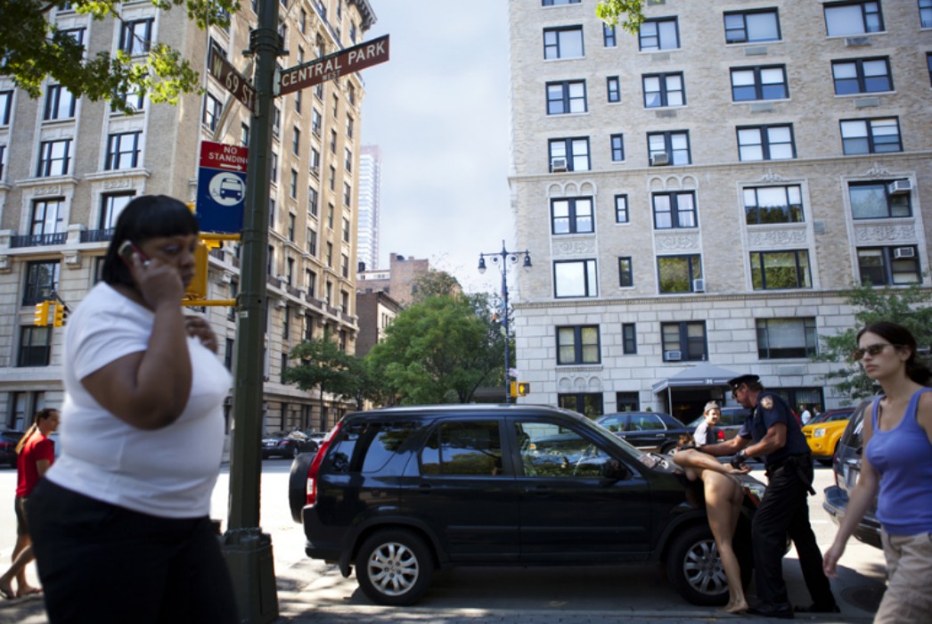 Обнаженная на улицах Нью-Йорка