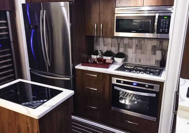 Роскошные дома на колесах