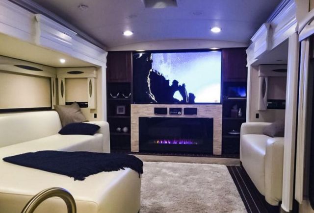 Роскошные дома на колесах