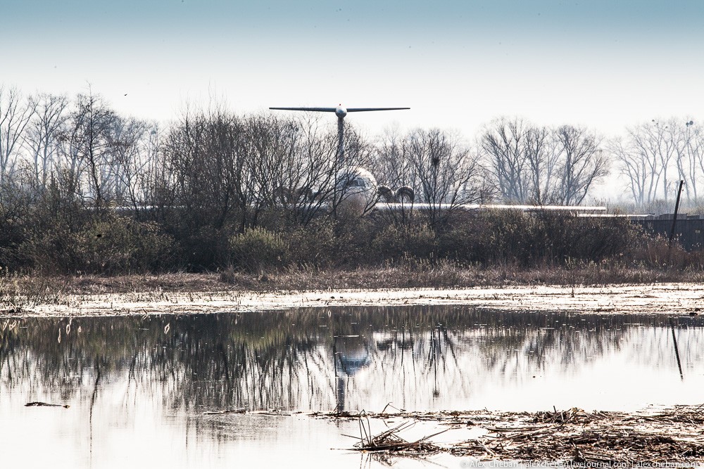 Самолет Брежнева в украинском огороде