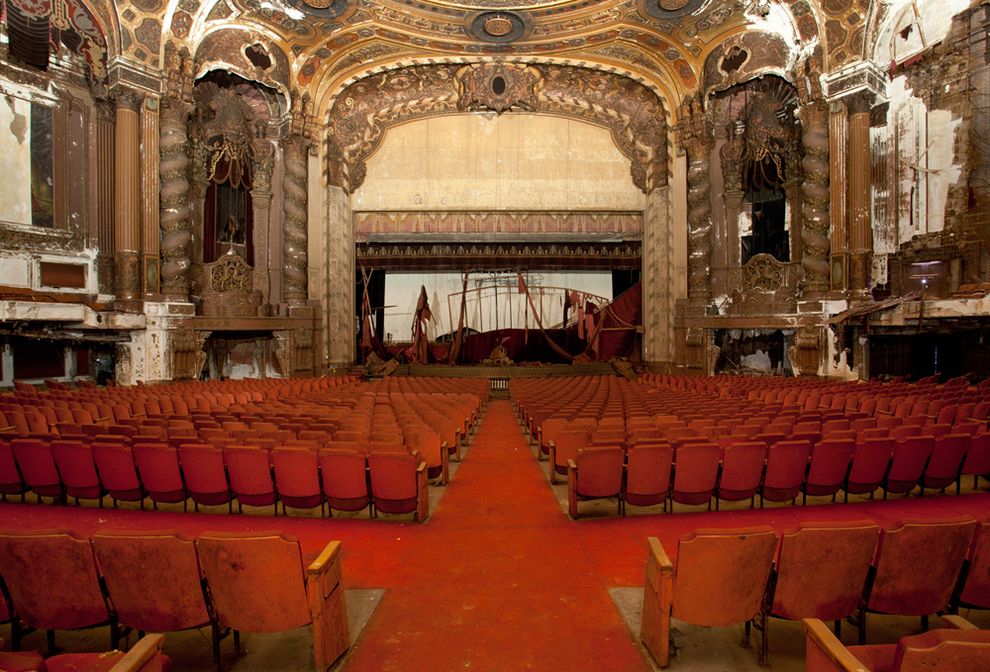 Три самых грандиозных заброшенных кинотеатра Нью-Йорка