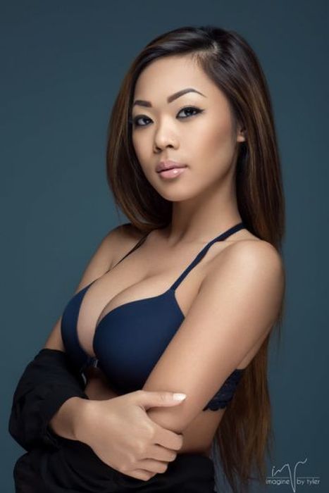 Симпатичные девушки-азиатки (54 фото)