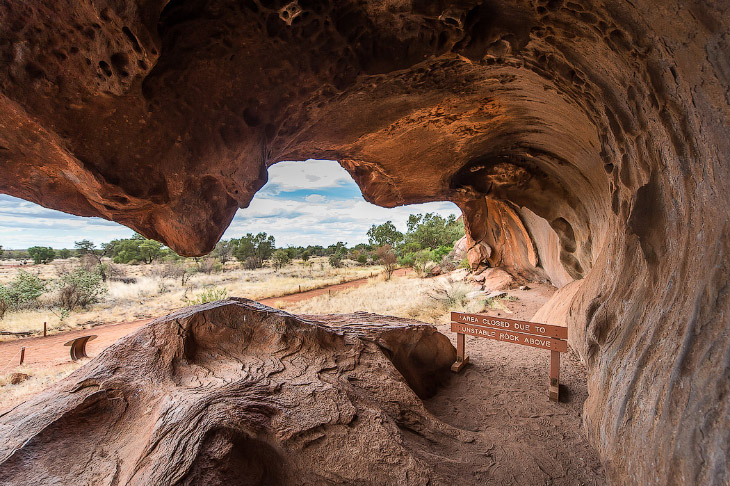 Улуру — самый большой камень на планете Улуру — самый большой камень на планете