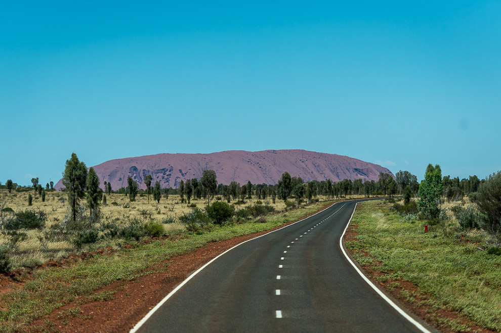 Улуру — самый большой камень на планете Улуру — самый большой камень на планете