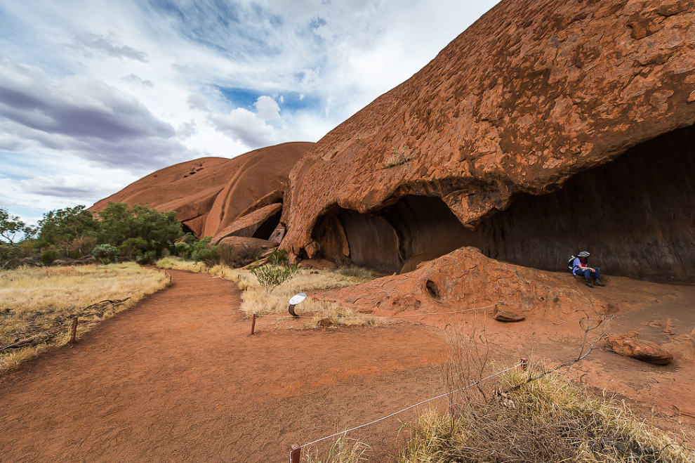 Улуру — самый большой камень на планете Улуру — самый большой камень на планете