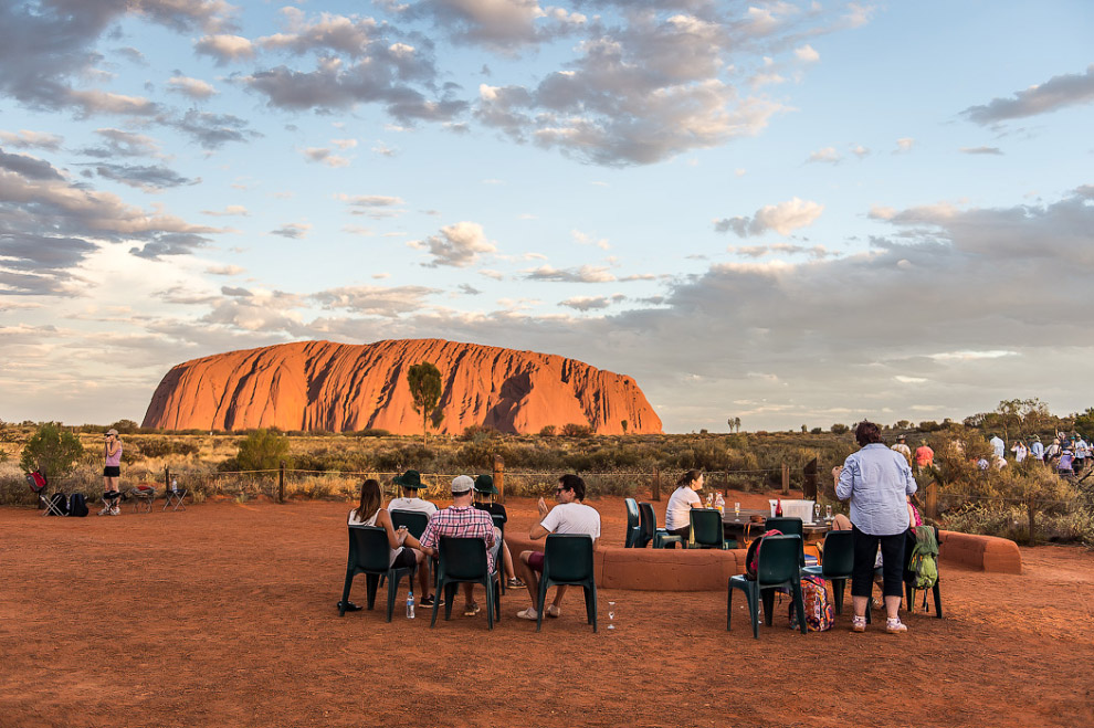 Улуру — самый большой камень на планете Улуру — самый большой камень на планете