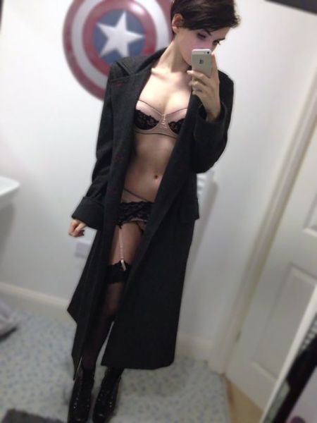 Девушки в нижнем белье (37 фото)