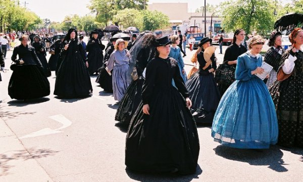 Первая в мире подводная лодка, успешно примененная в бою