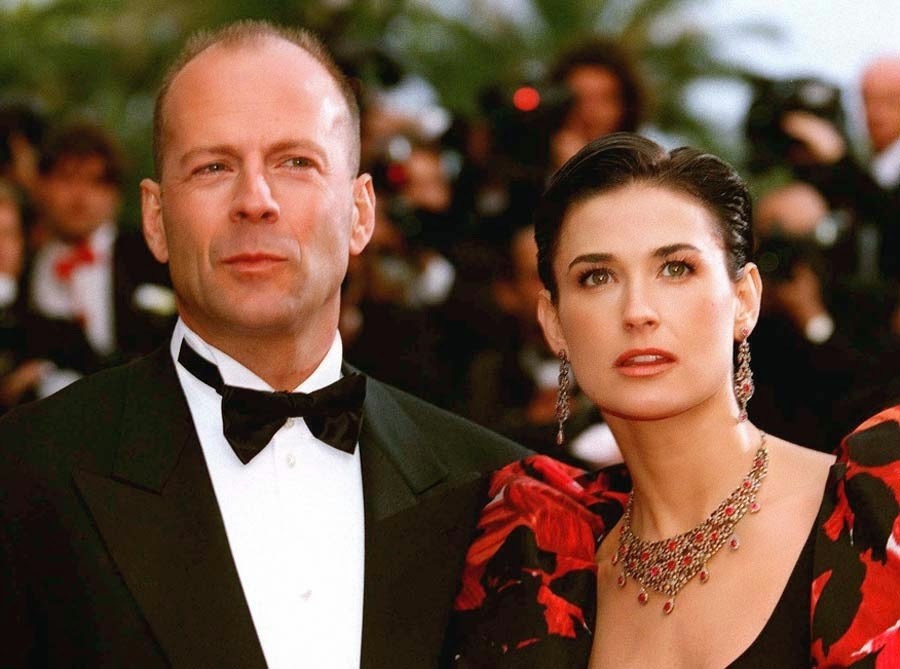 Самые скандальные разводы звезд Самые скандальные разводы звезд