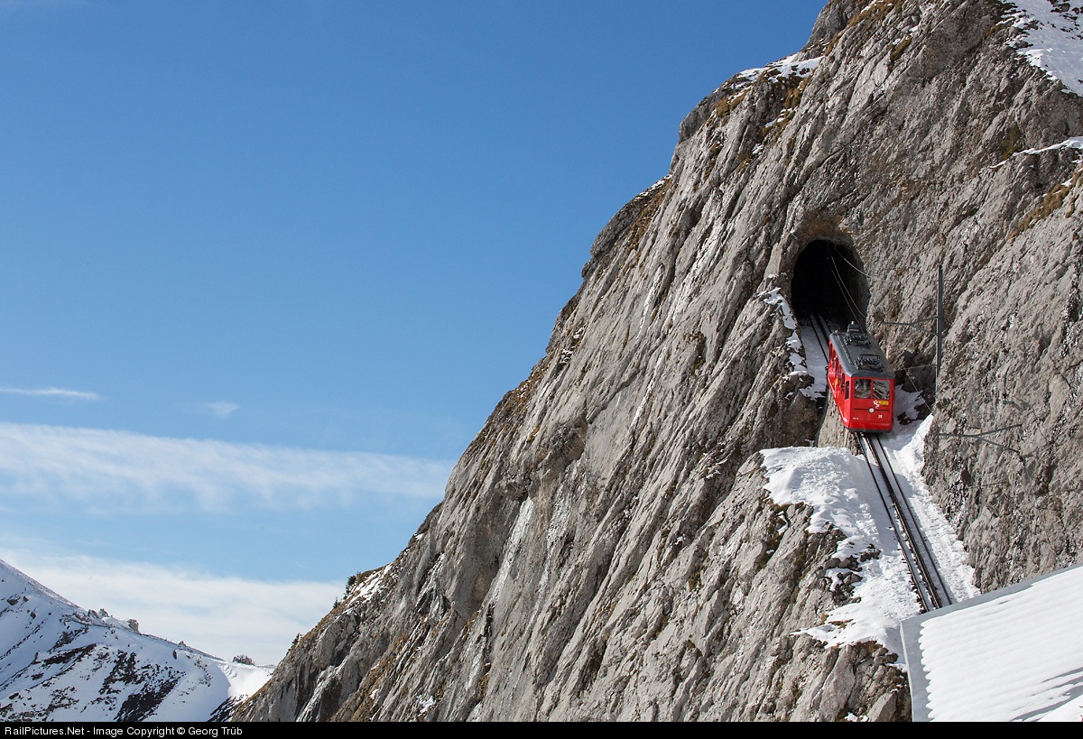 Как выглядит самая крутая железная дорога в мире Как выглядит самая крутая железная дорога в мире