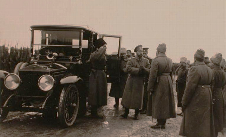 Сколько денег было у Романовых? Сколько денег было у Романовых?