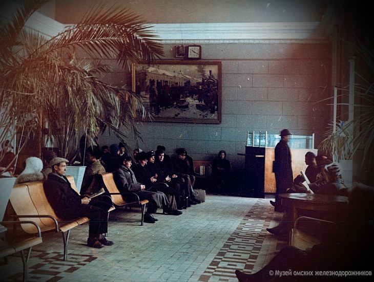 Назад в прошлое: вокзал Омска 1969 года Назад в прошлое: вокзал Омска 1969 года