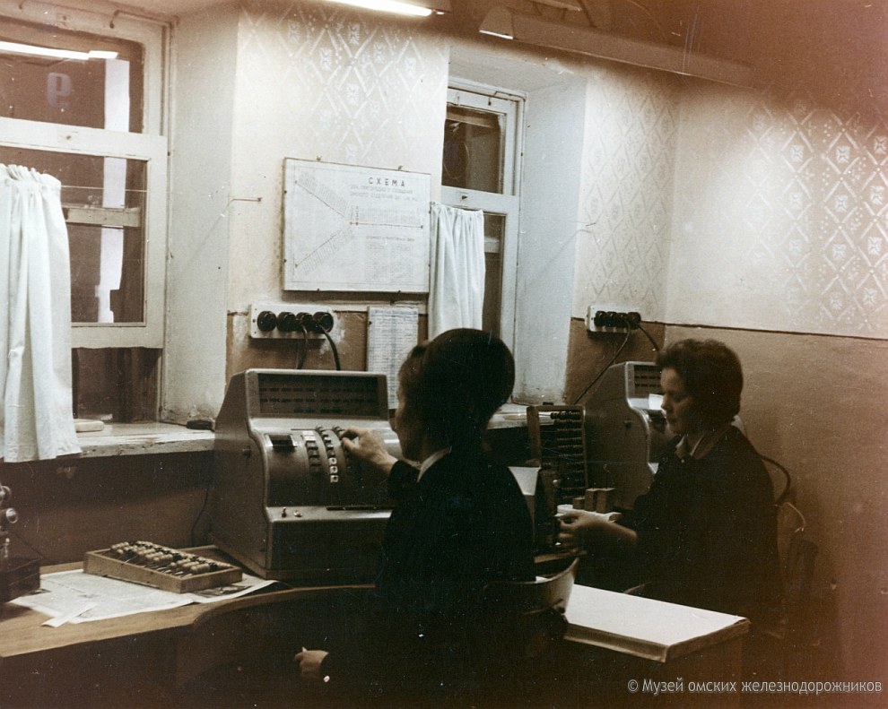 Назад в прошлое: вокзал Омска 1969 года Назад в прошлое: вокзал Омска 1969 года