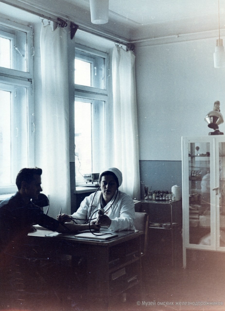 Назад в прошлое: вокзал Омска 1969 года Назад в прошлое: вокзал Омска 1969 года