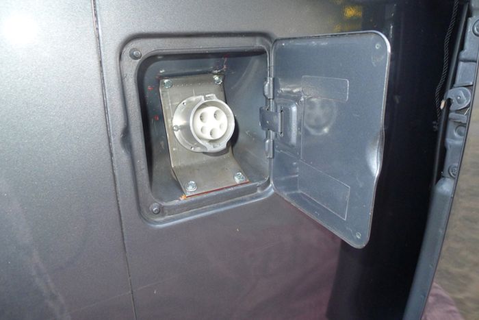 Volkswagen T2 1972 года на электротяге