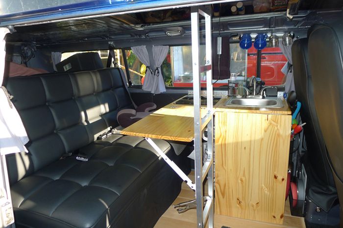 Volkswagen T2 1972 года на электротяге