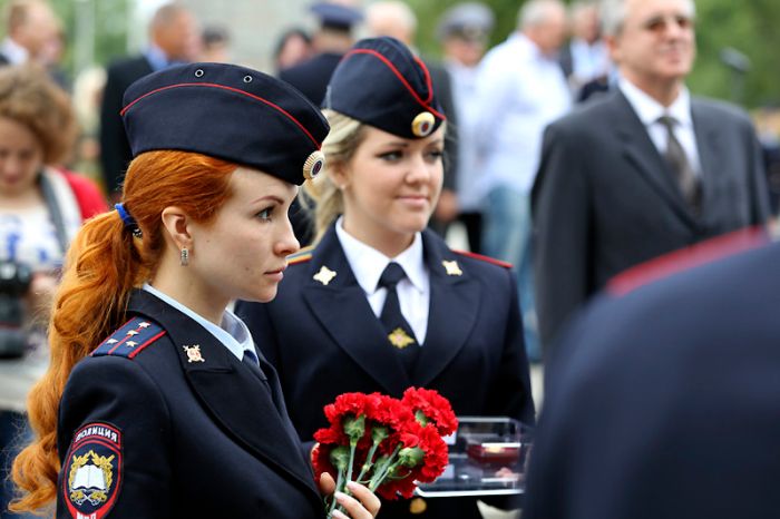 Симпатичные девушки на страже порядка